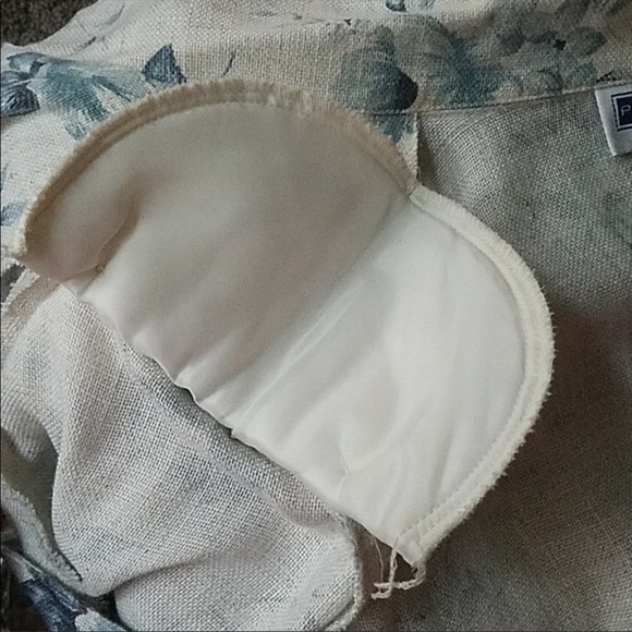 SOLD: Vintage linen blue and white floral blazer - Picture 6 of 6